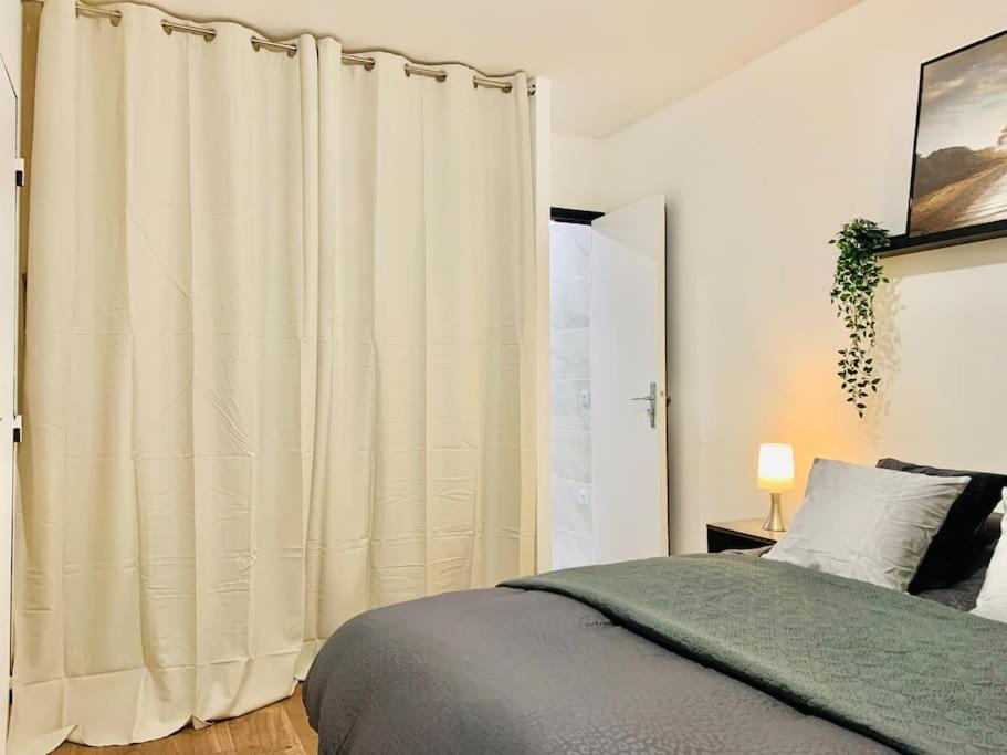 Appartement T2 Ideal Pour Familles Ou Sejour D Affaire Argenteuil Kültér fotó